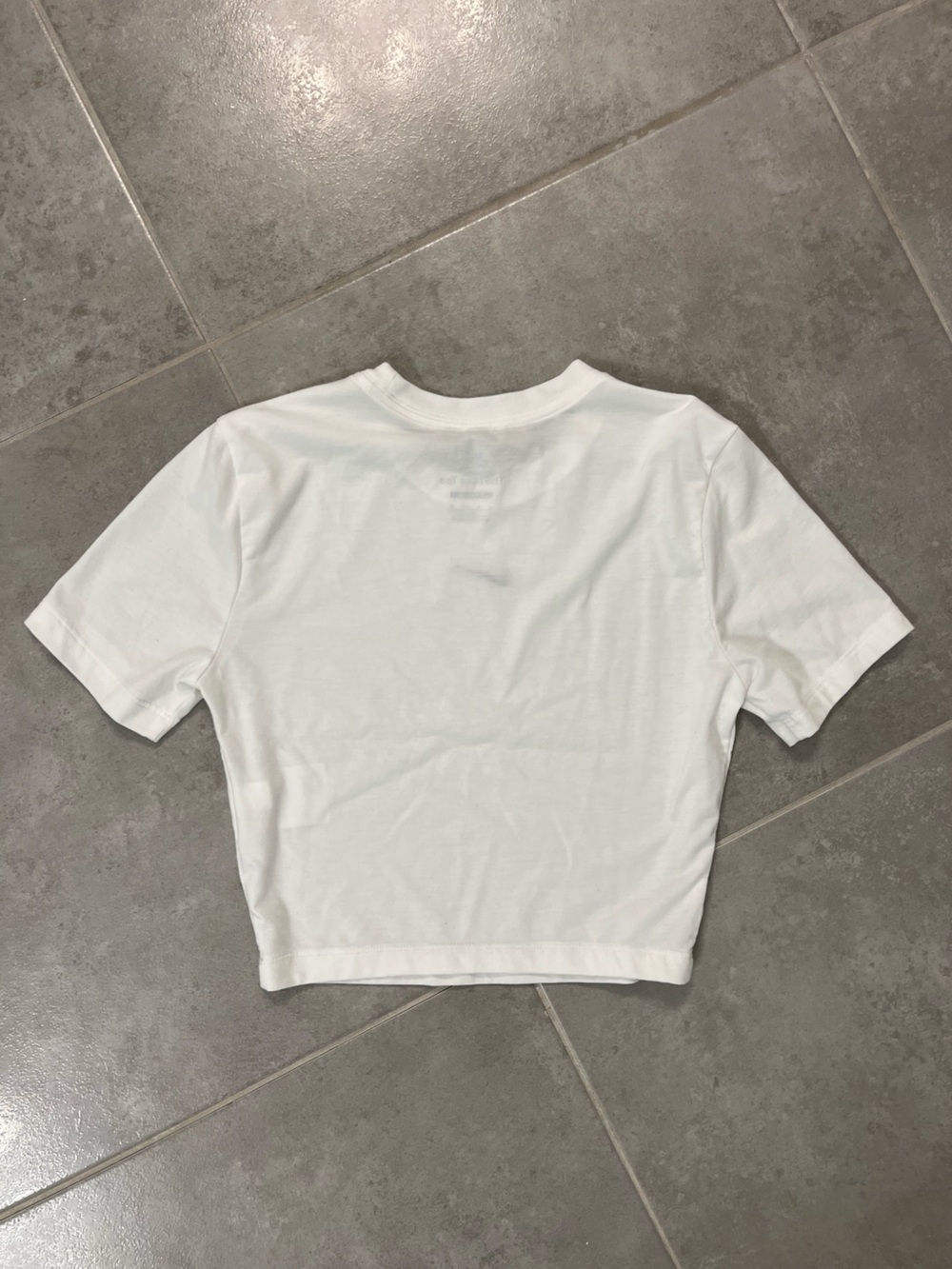 White Nike cropped tshirt. Size XS. - Picture 3 of 3